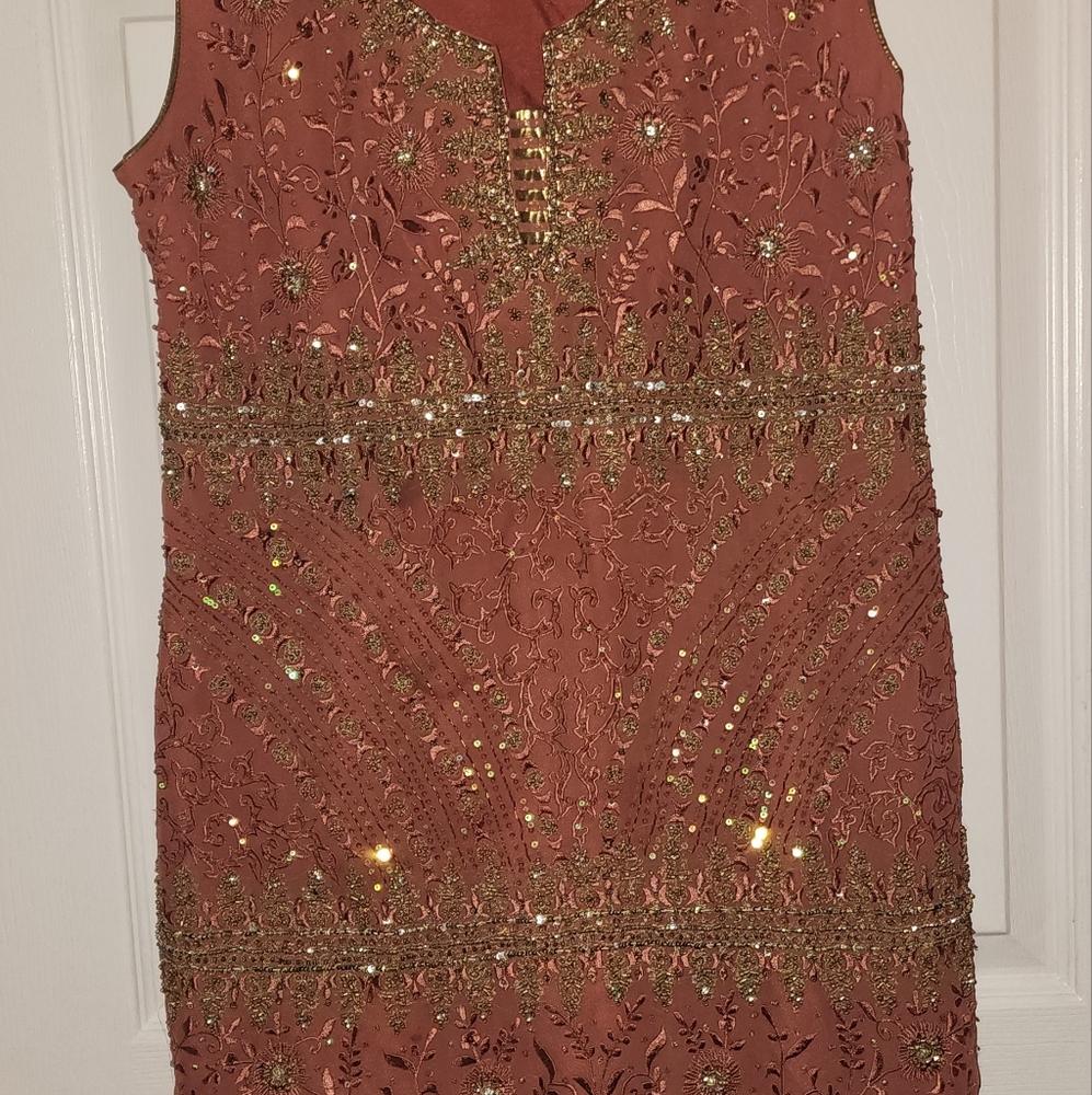 Tunic - Picture 2 of 8
